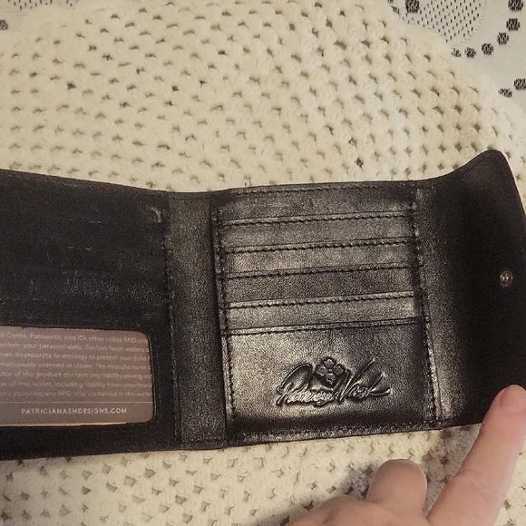 Patricia Nash Black Leather Key & Card Holder with Decorative Detail - Picture 3 of 6